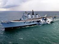 британский флот начал списание легендарного авианосца «hms ark royal» (r-07)
